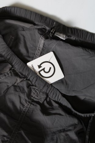 H&M Divided Damen Sporthose H&M Divided - günstig bei Remix - #128882373 Discount Store für neue Produkte